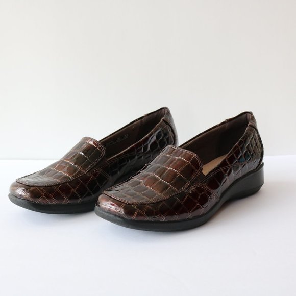 Clarks Loafers - Picture 2 of 7
